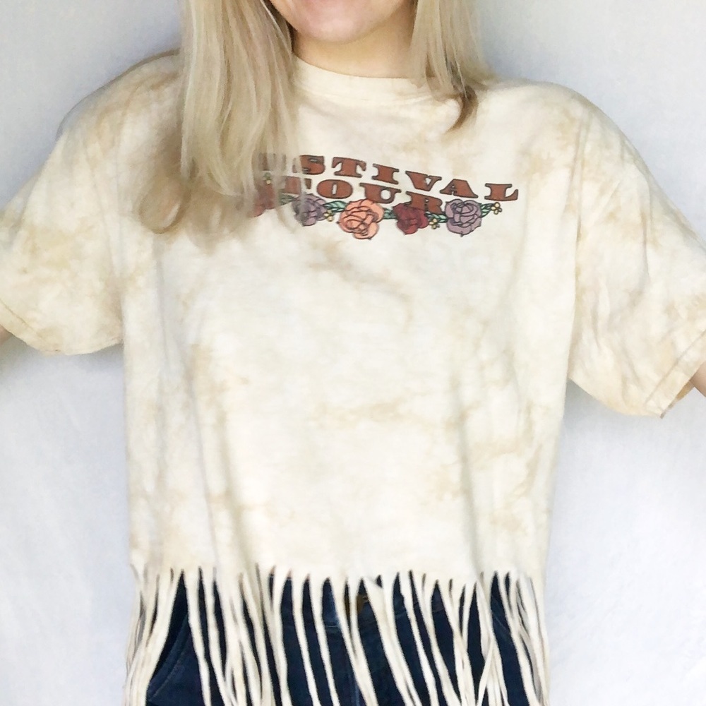 Festival Tour‎ NWOT Fringe Graphic Tee